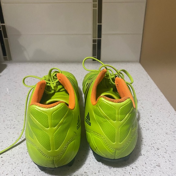 Men’s Adidas Cleats - Picture 4 of 5